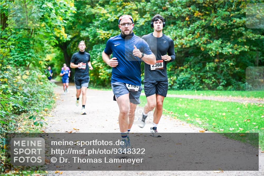12.10.2025 - Bramfelder Halbmarathon 2025 Dr. Thomas Lammeyer http://msf.ph/oto/9348322 12.10.2025 10:26:49 Laufen 04, 2366, 8133 meine-sportfotos.de