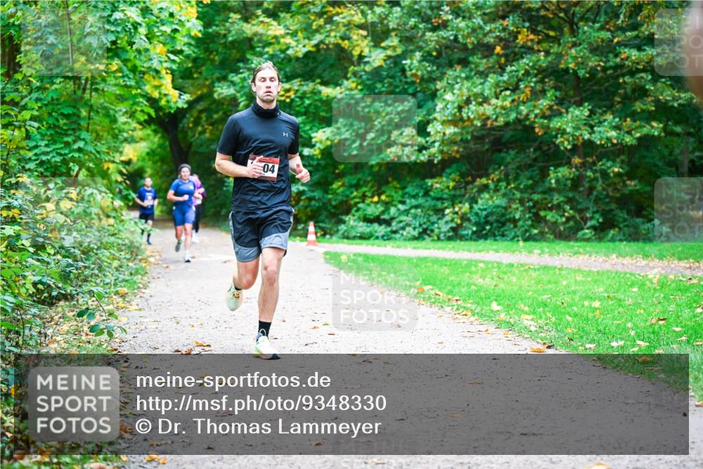 12.10.2025 - Bramfelder Halbmarathon 2025 Dr. Thomas Lammeyer http://msf.ph/oto/9348330 12.10.2025 10:26:50 Laufen 04 meine-sportfotos.de