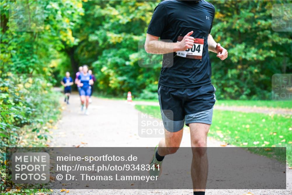 12.10.2025 - Bramfelder Halbmarathon 2025 Dr. Thomas Lammeyer http://msf.ph/oto/9348341 12.10.2025 10:26:52 Laufen 102, 04 meine-sportfotos.de