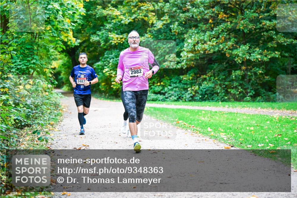 12.10.2025 - Bramfelder Halbmarathon 2025 Dr. Thomas Lammeyer http://msf.ph/oto/9348363 12.10.2025 10:26:58 Laufen 2483, 2982 meine-sportfotos.de