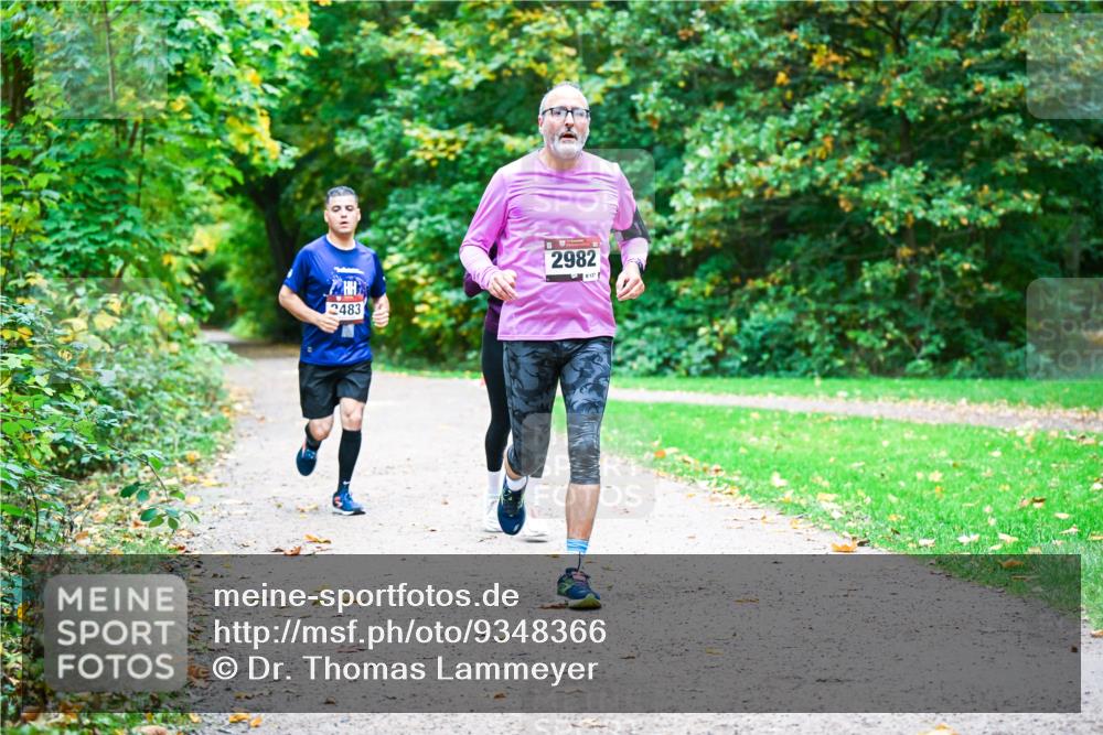 12.10.2025 - Bramfelder Halbmarathon 2025 Dr. Thomas Lammeyer http://msf.ph/oto/9348366 12.10.2025 10:26:58 Laufen 2483, 2982 meine-sportfotos.de