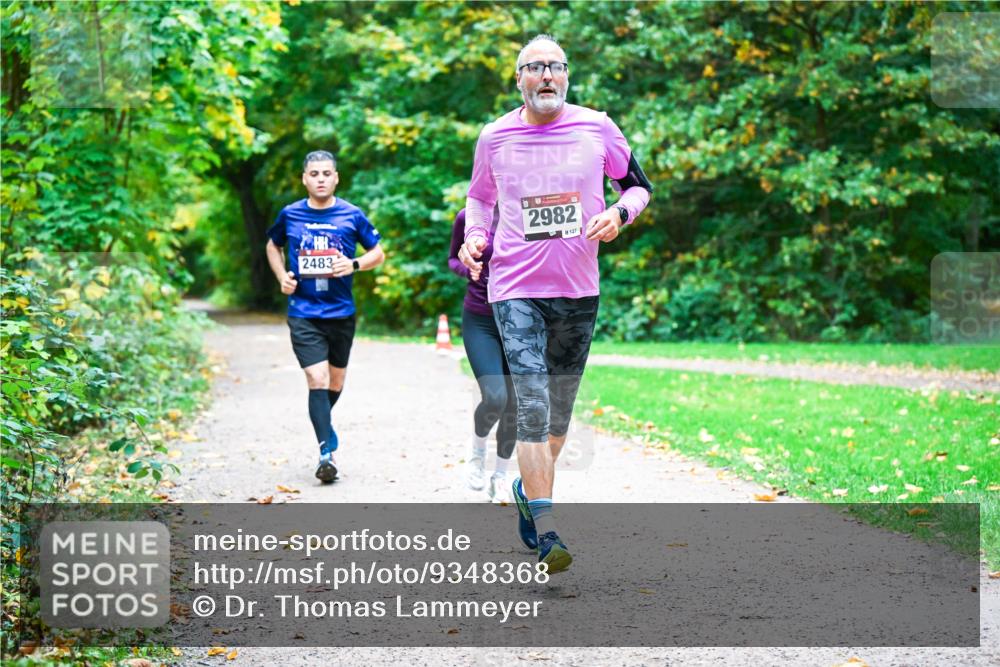 12.10.2025 - Bramfelder Halbmarathon 2025 Dr. Thomas Lammeyer http://msf.ph/oto/9348368 12.10.2025 10:26:58 Laufen 2483, 2982, 8127 meine-sportfotos.de