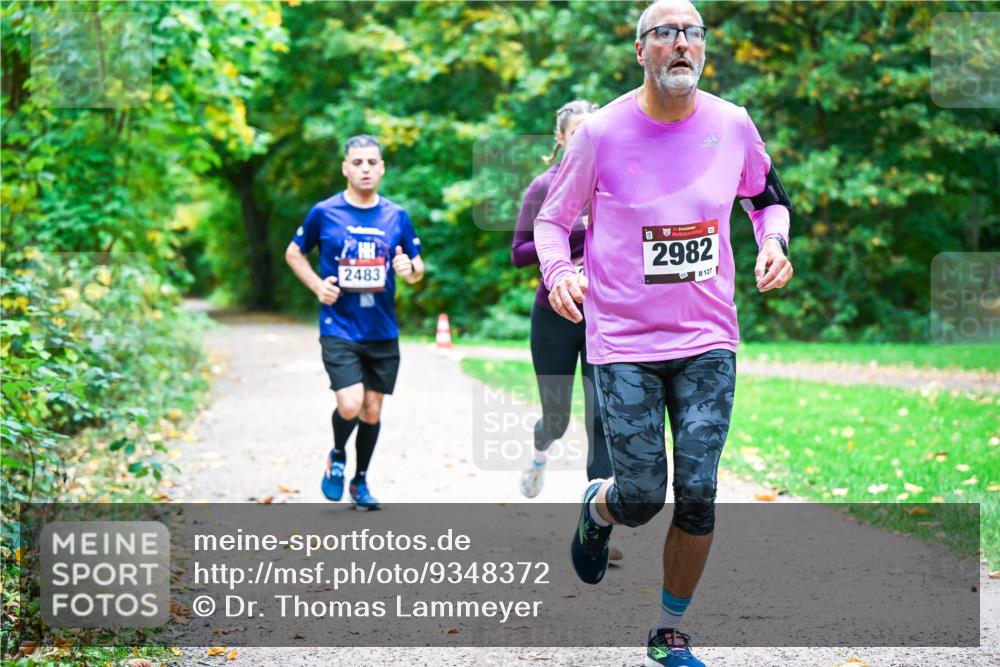 12.10.2025 - Bramfelder Halbmarathon 2025 Dr. Thomas Lammeyer http://msf.ph/oto/9348372 12.10.2025 10:26:59 Laufen 2483, 2982, 127 meine-sportfotos.de