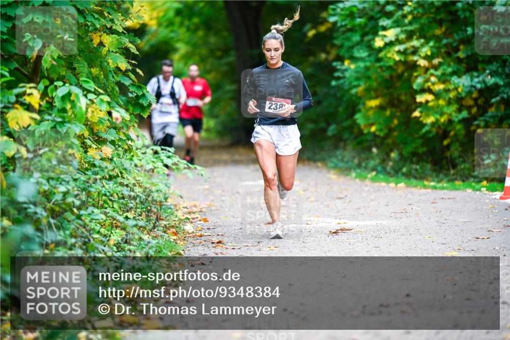 12.10.2025 - Bramfelder Halbmarathon 2025 Dr. Thomas Lammeyer http://msf.ph/oto/9348384 12.10.2025 10:27:11 Laufen 238 meine-sportfotos.de