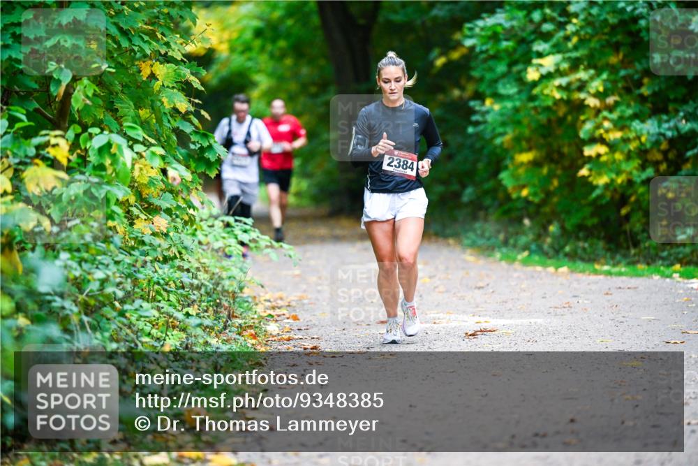 12.10.2025 - Bramfelder Halbmarathon 2025 Dr. Thomas Lammeyer http://msf.ph/oto/9348385 12.10.2025 10:27:12 Laufen 2384 meine-sportfotos.de