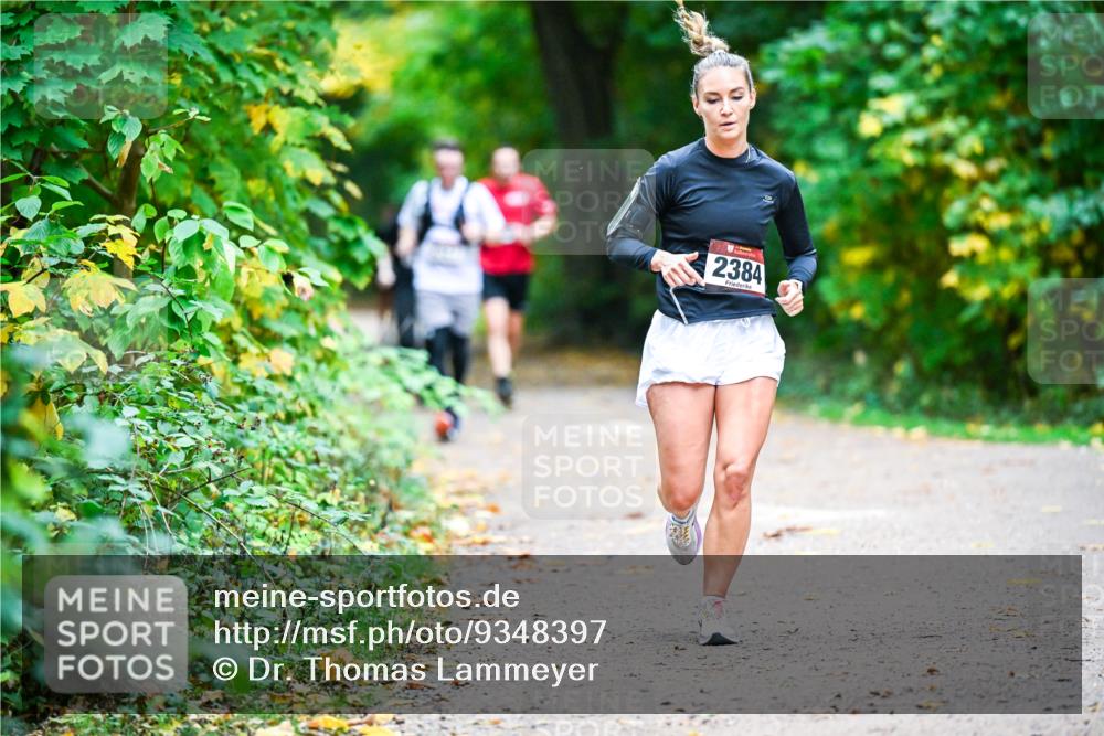 12.10.2025 - Bramfelder Halbmarathon 2025 Dr. Thomas Lammeyer http://msf.ph/oto/9348397 12.10.2025 10:27:13 Laufen 2384 meine-sportfotos.de