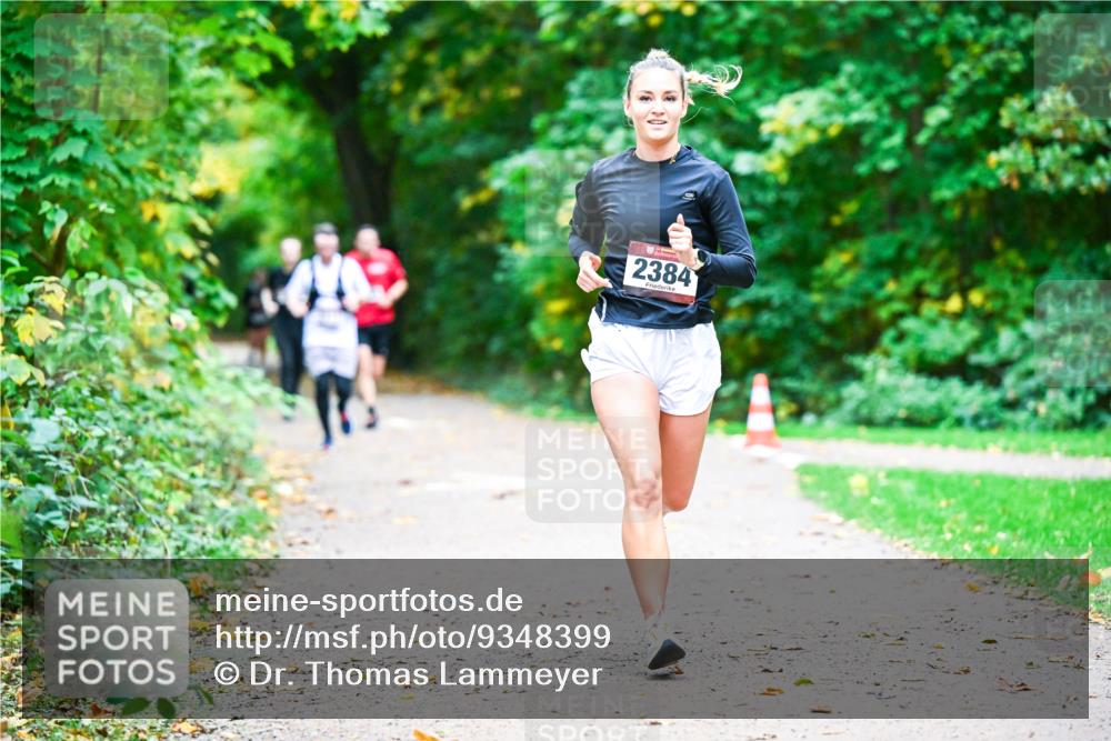 12.10.2025 - Bramfelder Halbmarathon 2025 Dr. Thomas Lammeyer http://msf.ph/oto/9348399 12.10.2025 10:27:15 Laufen 2384 meine-sportfotos.de