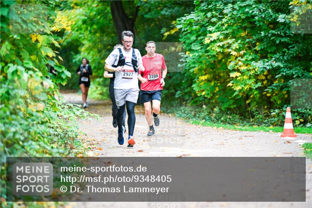 12.10.2025 - Bramfelder Halbmarathon 2025 Dr. Thomas Lammeyer http://msf.ph/oto/9348405 12.10.2025 10:27:16 Laufen 2927, 2289 meine-sportfotos.de