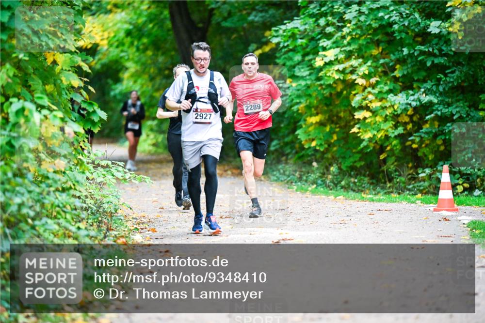 12.10.2025 - Bramfelder Halbmarathon 2025 Dr. Thomas Lammeyer http://msf.ph/oto/9348410 12.10.2025 10:27:17 Laufen 2927, 2289 meine-sportfotos.de