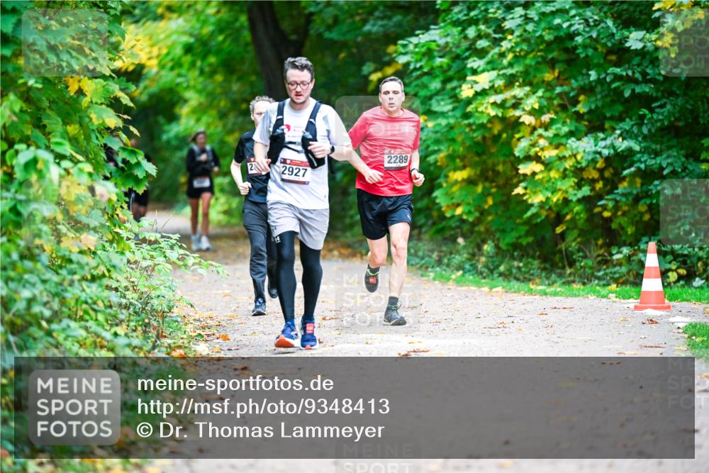 12.10.2025 - Bramfelder Halbmarathon 2025 Dr. Thomas Lammeyer http://msf.ph/oto/9348413 12.10.2025 10:27:18 Laufen 2927, 2289 meine-sportfotos.de