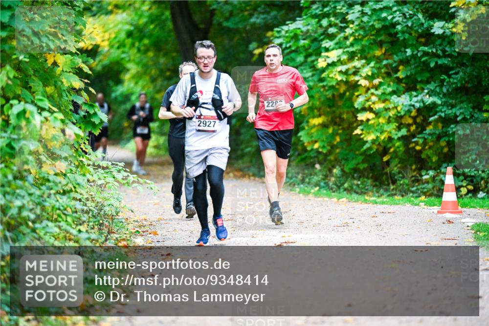 12.10.2025 - Bramfelder Halbmarathon 2025 Dr. Thomas Lammeyer http://msf.ph/oto/9348414 12.10.2025 10:27:18 Laufen 2927, 228 meine-sportfotos.de