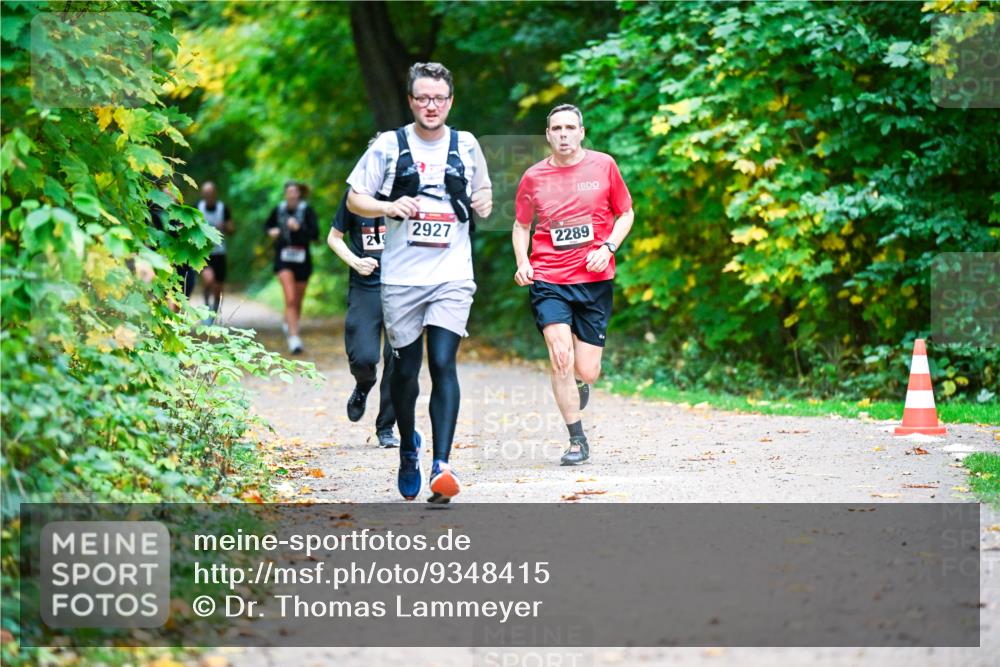12.10.2025 - Bramfelder Halbmarathon 2025 Dr. Thomas Lammeyer http://msf.ph/oto/9348415 12.10.2025 10:27:18 Laufen 2927, 2289 meine-sportfotos.de