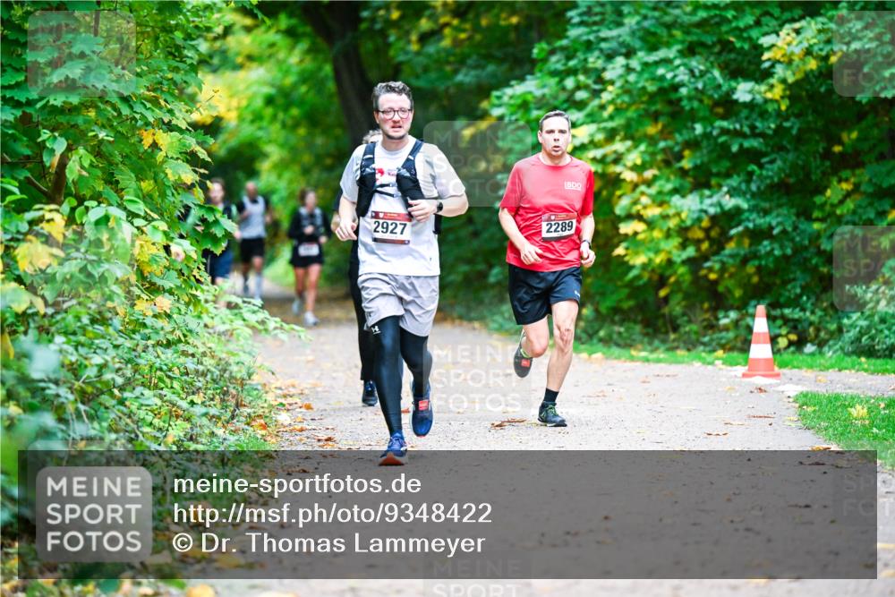 12.10.2025 - Bramfelder Halbmarathon 2025 Dr. Thomas Lammeyer http://msf.ph/oto/9348422 12.10.2025 10:27:19 Laufen 1, 2927, 2289 meine-sportfotos.de