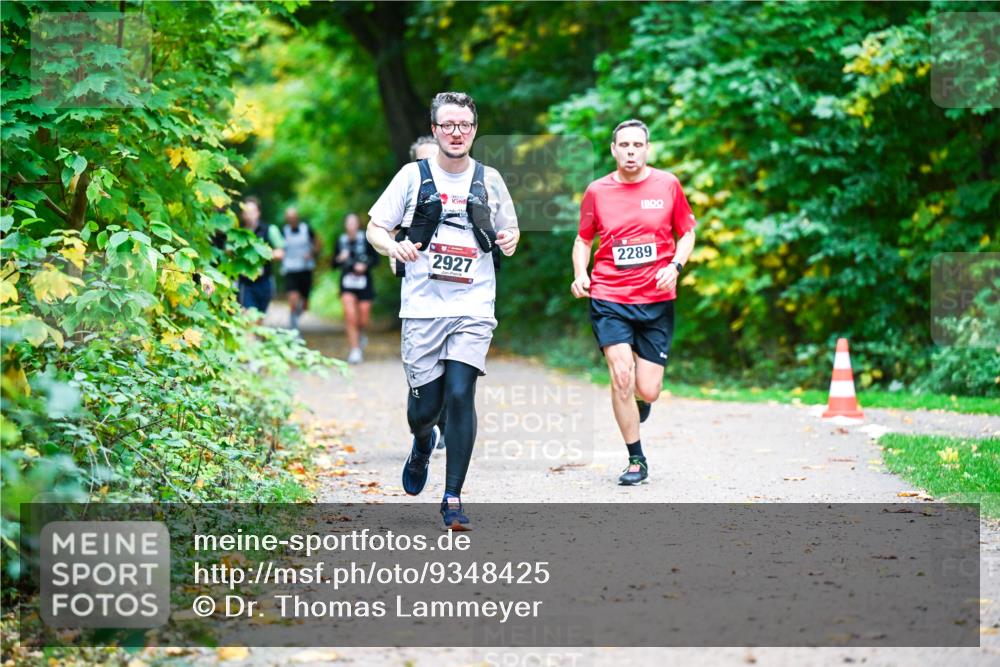 12.10.2025 - Bramfelder Halbmarathon 2025 Dr. Thomas Lammeyer http://msf.ph/oto/9348425 12.10.2025 10:27:20 Laufen 2927, 2289 meine-sportfotos.de