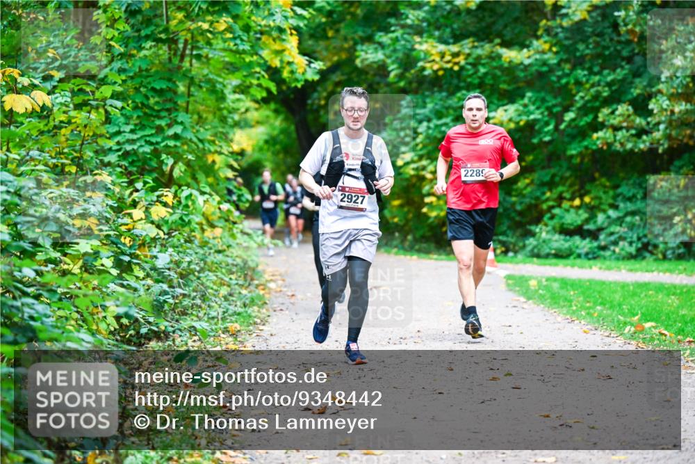 12.10.2025 - Bramfelder Halbmarathon 2025 Dr. Thomas Lammeyer http://msf.ph/oto/9348442 12.10.2025 10:27:22 Laufen 2927, 2289 meine-sportfotos.de