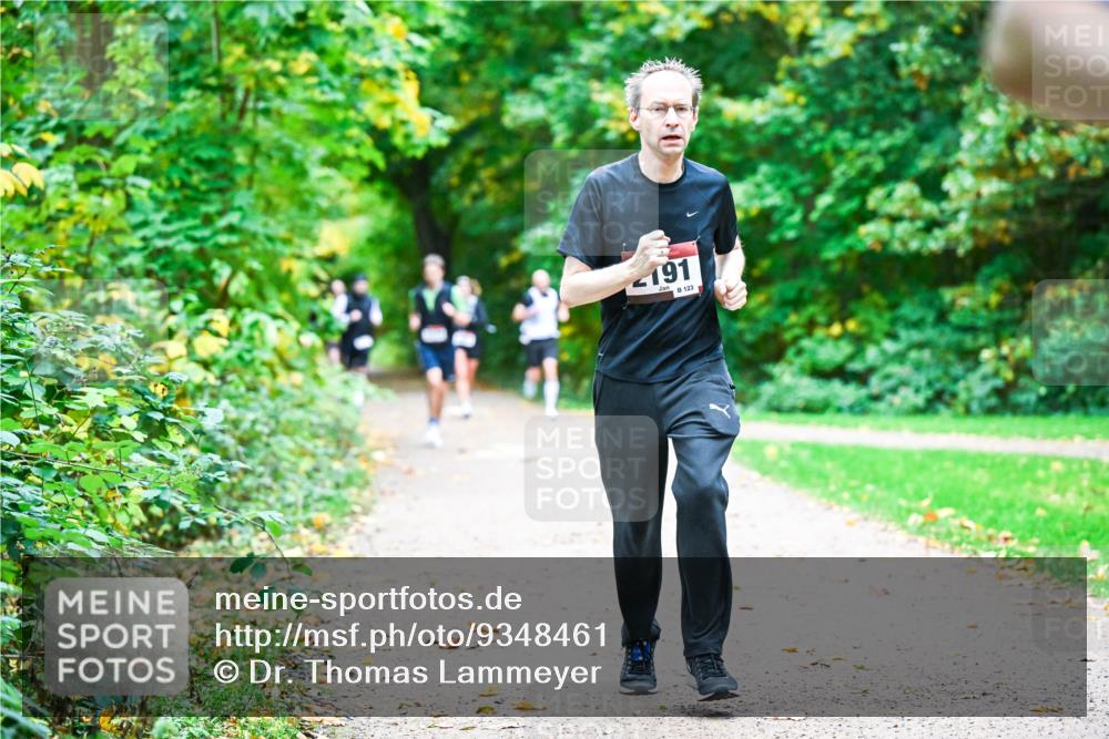 12.10.2025 - Bramfelder Halbmarathon 2025 Dr. Thomas Lammeyer http://msf.ph/oto/9348461 12.10.2025 10:27:25 Laufen 191, 123 meine-sportfotos.de