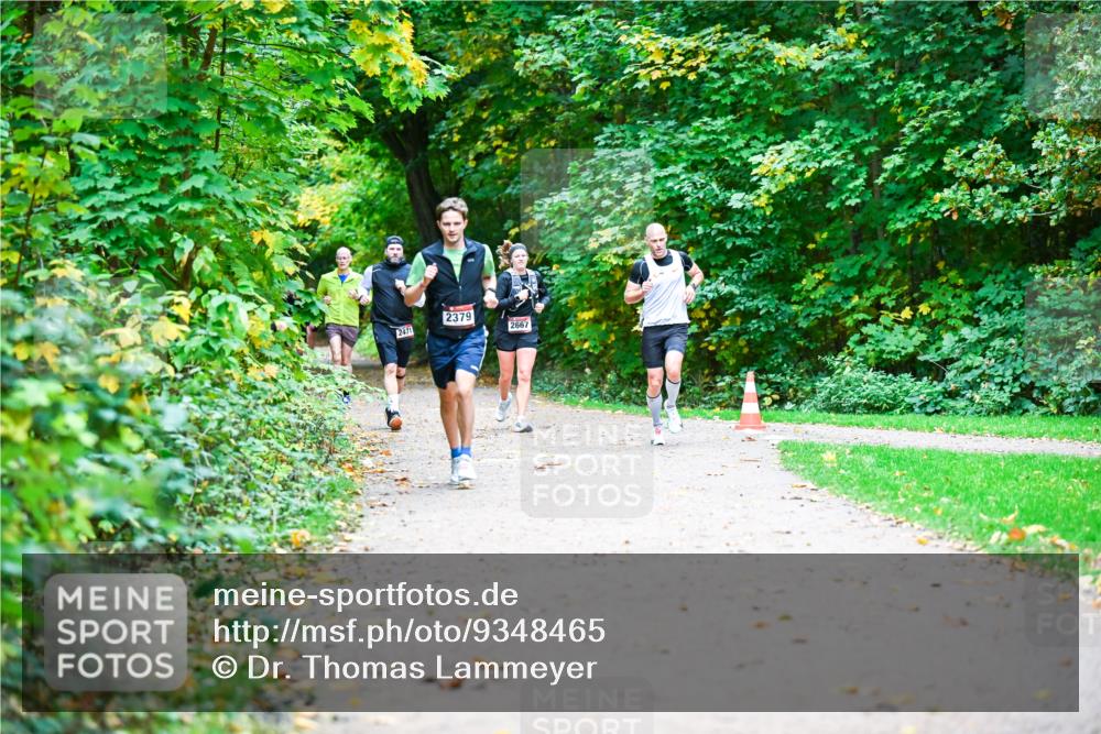 12.10.2025 - Bramfelder Halbmarathon 2025 Dr. Thomas Lammeyer http://msf.ph/oto/9348465 12.10.2025 10:27:27 Laufen 2471, 2379, 2667 meine-sportfotos.de