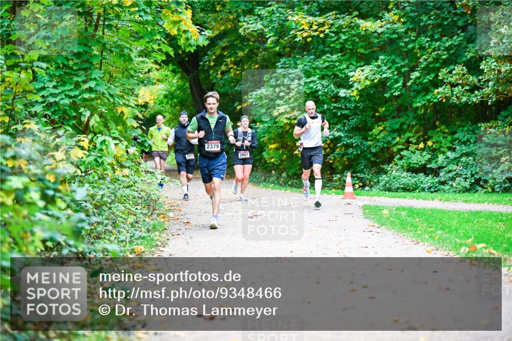 12.10.2025 - Bramfelder Halbmarathon 2025 Dr. Thomas Lammeyer http://msf.ph/oto/9348466 12.10.2025 10:27:28 Laufen 2471, 2379, 2667 meine-sportfotos.de