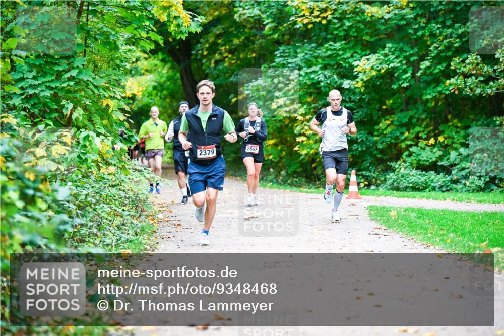 12.10.2025 - Bramfelder Halbmarathon 2025 Dr. Thomas Lammeyer http://msf.ph/oto/9348468 12.10.2025 10:27:28 Laufen 2379, 2667 meine-sportfotos.de