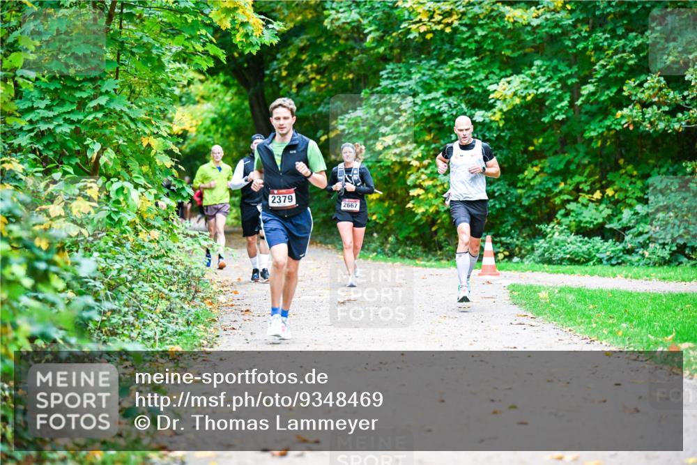 12.10.2025 - Bramfelder Halbmarathon 2025 Dr. Thomas Lammeyer http://msf.ph/oto/9348469 12.10.2025 10:27:29 Laufen 2379, 2667 meine-sportfotos.de