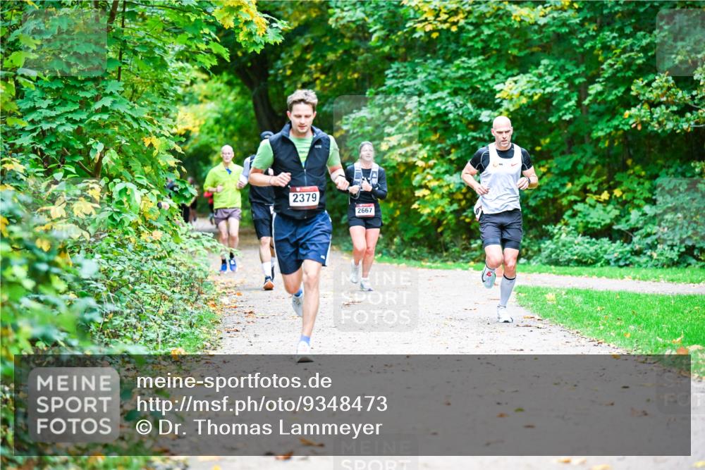 12.10.2025 - Bramfelder Halbmarathon 2025 Dr. Thomas Lammeyer http://msf.ph/oto/9348473 12.10.2025 10:27:29 Laufen 2379, 2667 meine-sportfotos.de