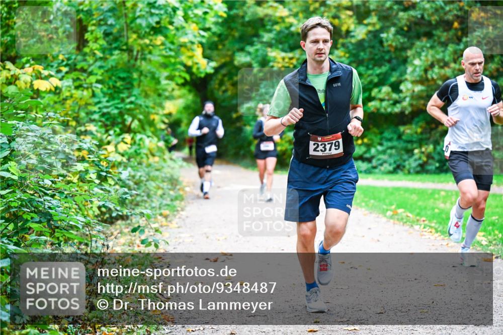 12.10.2025 - Bramfelder Halbmarathon 2025 Dr. Thomas Lammeyer http://msf.ph/oto/9348487 12.10.2025 10:27:32 Laufen 2379 meine-sportfotos.de