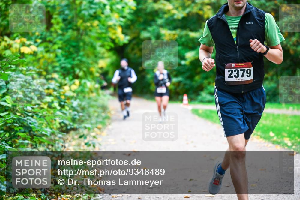 12.10.2025 - Bramfelder Halbmarathon 2025 Dr. Thomas Lammeyer http://msf.ph/oto/9348489 12.10.2025 10:27:32 Laufen 2379 meine-sportfotos.de