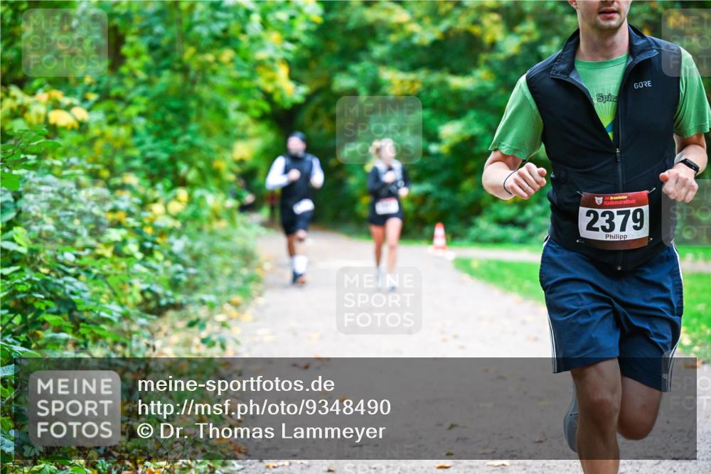 12.10.2025 - Bramfelder Halbmarathon 2025 Dr. Thomas Lammeyer http://msf.ph/oto/9348490 12.10.2025 10:27:33 Laufen 100, 34, 2379 meine-sportfotos.de