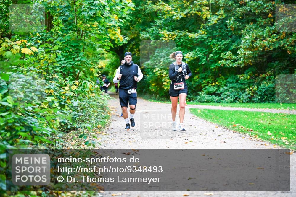 12.10.2025 - Bramfelder Halbmarathon 2025 Dr. Thomas Lammeyer http://msf.ph/oto/9348493 12.10.2025 10:27:34 Laufen 2471, 2667 meine-sportfotos.de