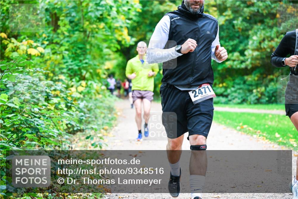 12.10.2025 - Bramfelder Halbmarathon 2025 Dr. Thomas Lammeyer http://msf.ph/oto/9348516 12.10.2025 10:27:37 Laufen 2471 meine-sportfotos.de