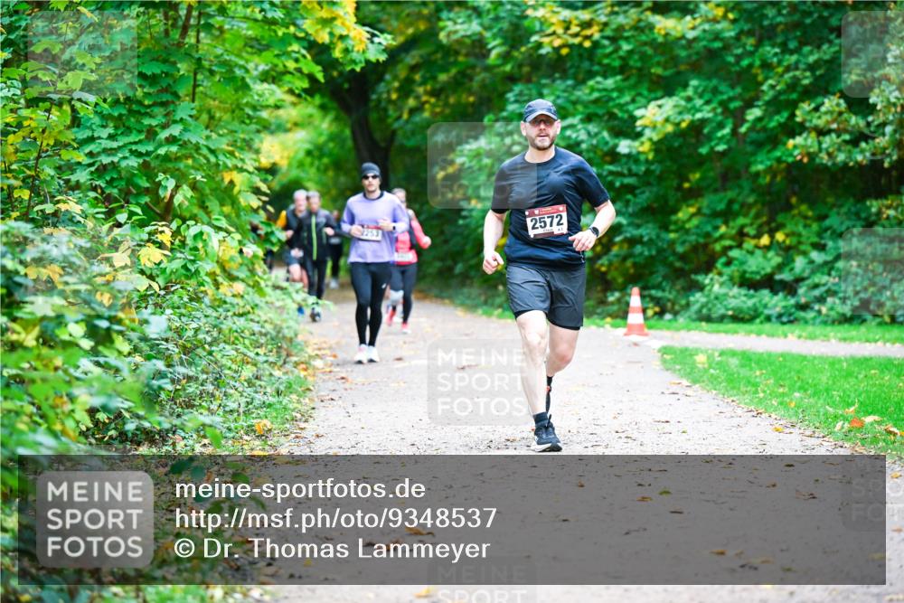 12.10.2025 - Bramfelder Halbmarathon 2025 Dr. Thomas Lammeyer http://msf.ph/oto/9348537 12.10.2025 10:27:43 Laufen 2572 meine-sportfotos.de