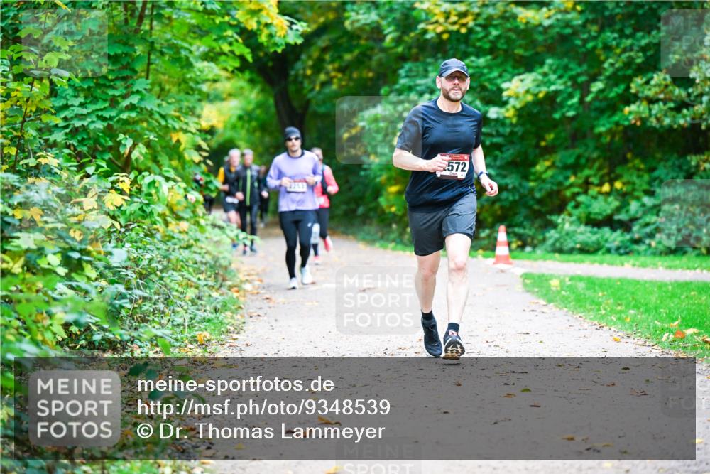 12.10.2025 - Bramfelder Halbmarathon 2025 Dr. Thomas Lammeyer http://msf.ph/oto/9348539 12.10.2025 10:27:43 Laufen 572 meine-sportfotos.de