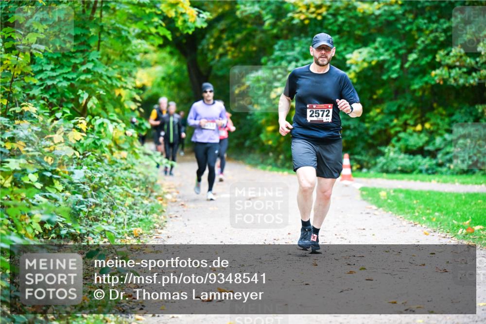 12.10.2025 - Bramfelder Halbmarathon 2025 Dr. Thomas Lammeyer http://msf.ph/oto/9348541 12.10.2025 10:27:44 Laufen 2572, 3 meine-sportfotos.de