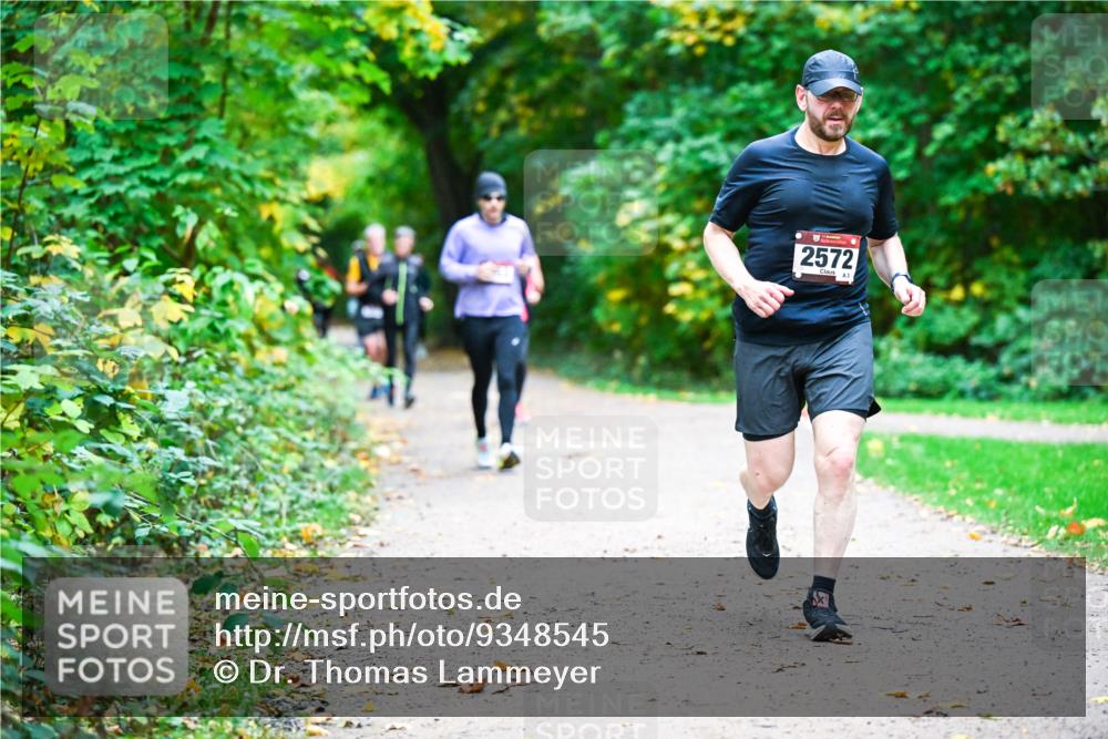 12.10.2025 - Bramfelder Halbmarathon 2025 Dr. Thomas Lammeyer http://msf.ph/oto/9348545 12.10.2025 10:27:44 Laufen 2572 meine-sportfotos.de