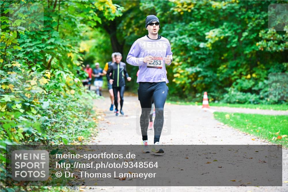 12.10.2025 - Bramfelder Halbmarathon 2025 Dr. Thomas Lammeyer http://msf.ph/oto/9348564 12.10.2025 10:27:47 Laufen 253 meine-sportfotos.de