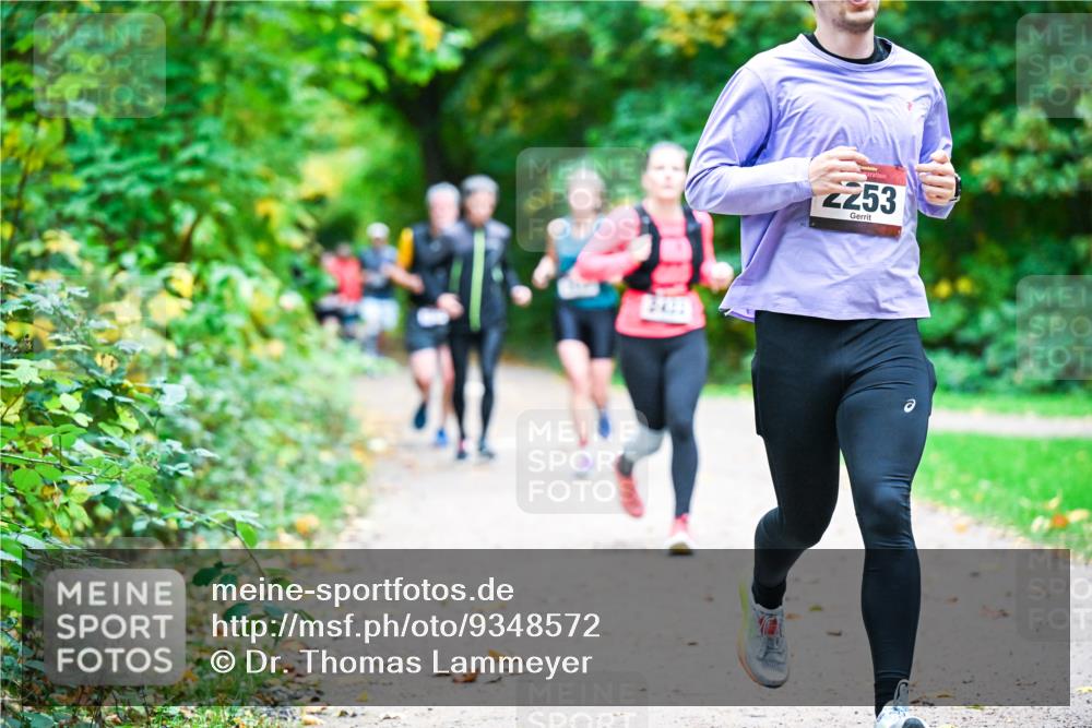 12.10.2025 - Bramfelder Halbmarathon 2025 Dr. Thomas Lammeyer http://msf.ph/oto/9348572 12.10.2025 10:27:49 Laufen 2253 meine-sportfotos.de