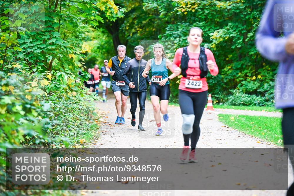 12.10.2025 - Bramfelder Halbmarathon 2025 Dr. Thomas Lammeyer http://msf.ph/oto/9348576 12.10.2025 10:27:50 Laufen 2416, 2422, 2650 meine-sportfotos.de