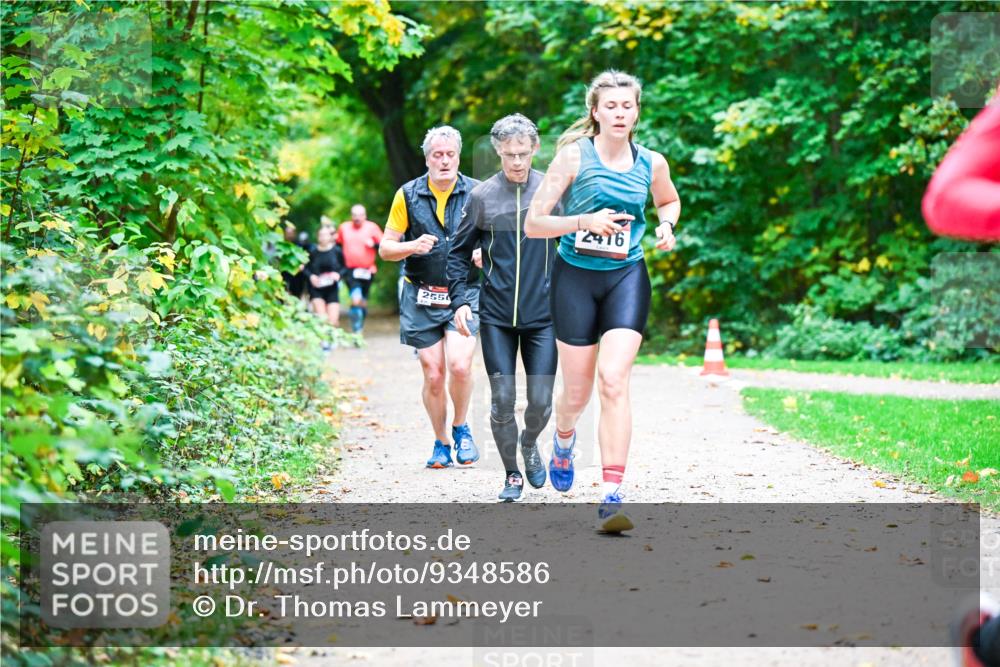 12.10.2025 - Bramfelder Halbmarathon 2025 Dr. Thomas Lammeyer http://msf.ph/oto/9348586 12.10.2025 10:27:52 Laufen 2550, 2416 meine-sportfotos.de