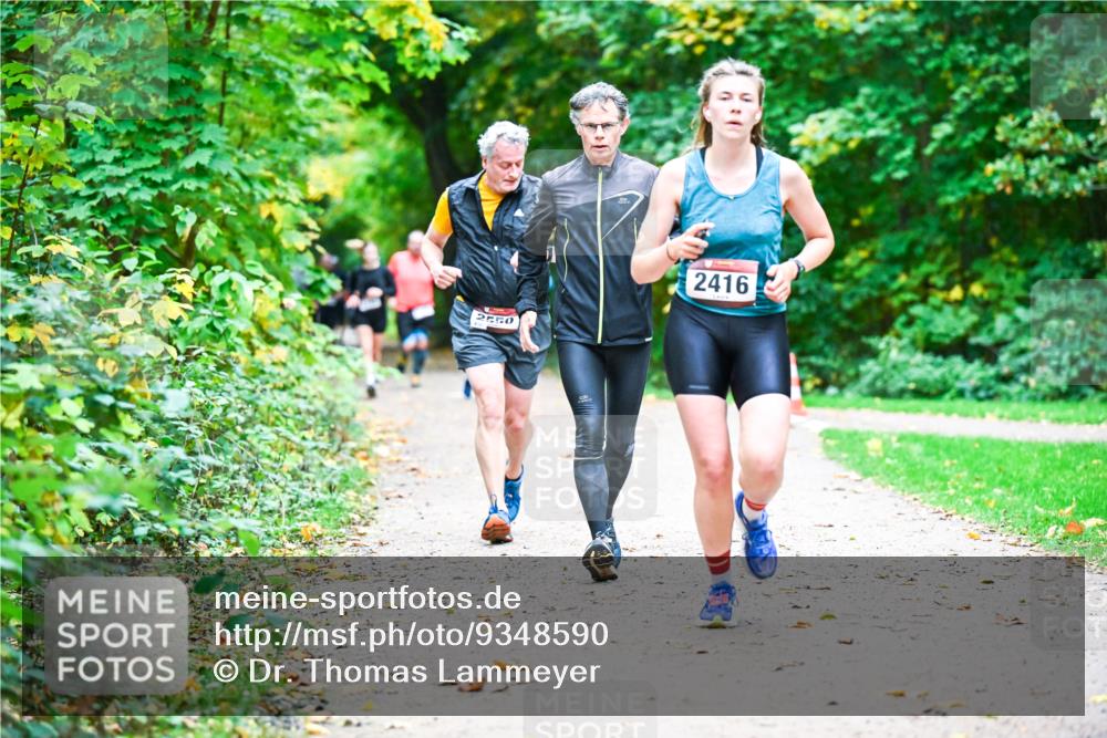 12.10.2025 - Bramfelder Halbmarathon 2025 Dr. Thomas Lammeyer http://msf.ph/oto/9348590 12.10.2025 10:27:52 Laufen 2550, 2416 meine-sportfotos.de