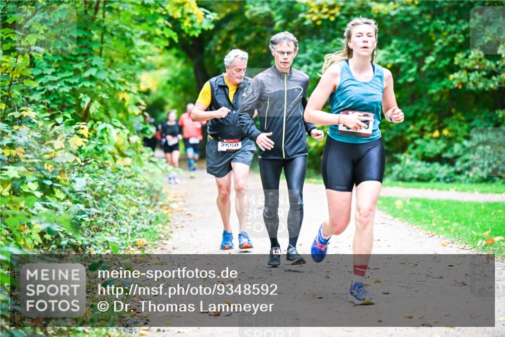 12.10.2025 - Bramfelder Halbmarathon 2025 Dr. Thomas Lammeyer http://msf.ph/oto/9348592 12.10.2025 10:27:52 Laufen 2550 meine-sportfotos.de