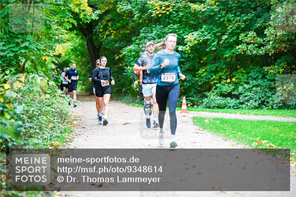 12.10.2025 - Bramfelder Halbmarathon 2025 Dr. Thomas Lammeyer http://msf.ph/oto/9348614 12.10.2025 10:27:58 Laufen 2462, 2378, 235 meine-sportfotos.de