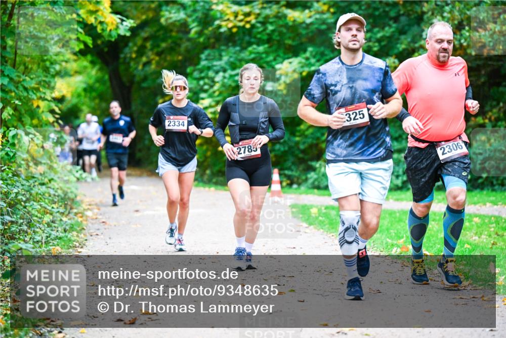 12.10.2025 - Bramfelder Halbmarathon 2025 Dr. Thomas Lammeyer http://msf.ph/oto/9348635 12.10.2025 10:28:01 Laufen 2334, 325, 2783, 2306 meine-sportfotos.de