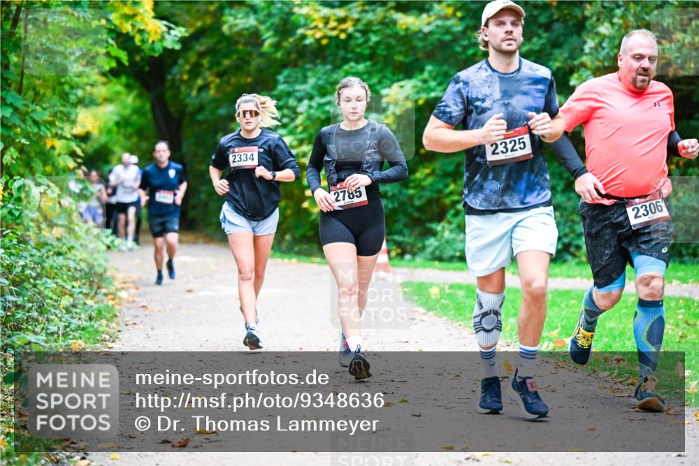 12.10.2025 - Bramfelder Halbmarathon 2025 Dr. Thomas Lammeyer http://msf.ph/oto/9348636 12.10.2025 10:28:01 Laufen 2334, 2785, 2325, 2306 meine-sportfotos.de