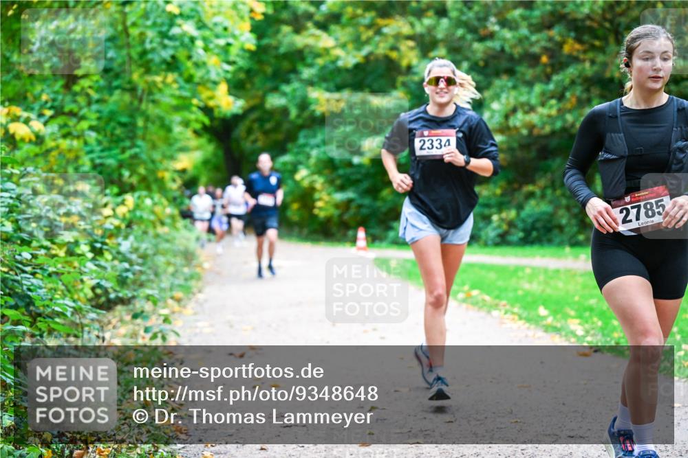 12.10.2025 - Bramfelder Halbmarathon 2025 Dr. Thomas Lammeyer http://msf.ph/oto/9348648 12.10.2025 10:28:04 Laufen 2334, 34, 2785 meine-sportfotos.de