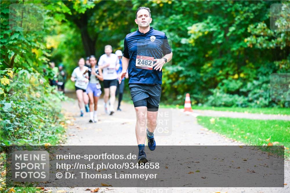 12.10.2025 - Bramfelder Halbmarathon 2025 Dr. Thomas Lammeyer http://msf.ph/oto/9348658 12.10.2025 10:28:07 Laufen 2462 meine-sportfotos.de