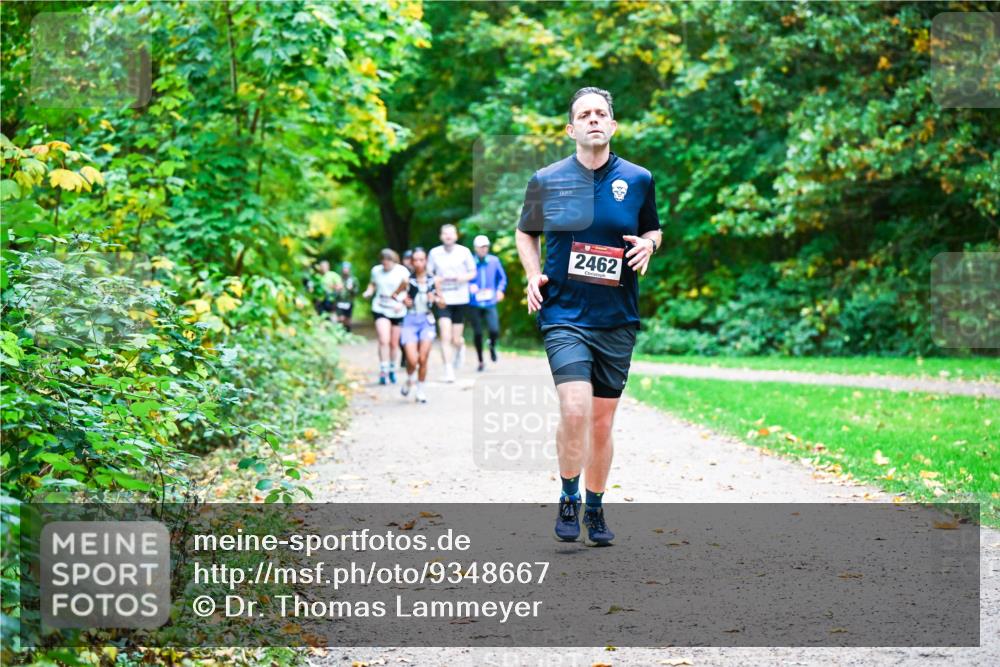 12.10.2025 - Bramfelder Halbmarathon 2025 Dr. Thomas Lammeyer http://msf.ph/oto/9348667 12.10.2025 10:28:08 Laufen 2462 meine-sportfotos.de