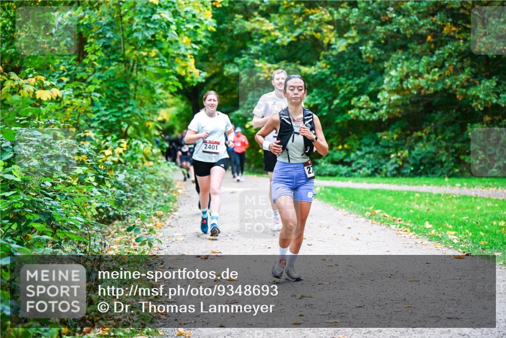 12.10.2025 - Bramfelder Halbmarathon 2025 Dr. Thomas Lammeyer http://msf.ph/oto/9348693 12.10.2025 10:28:13 Laufen 2401, 27 meine-sportfotos.de