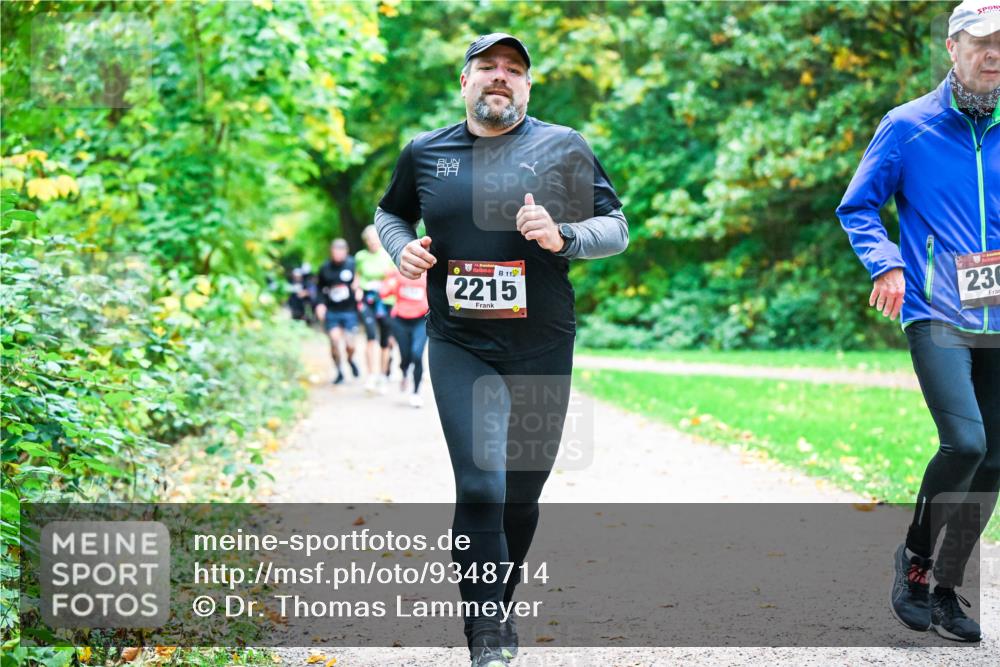 12.10.2025 - Bramfelder Halbmarathon 2025 Dr. Thomas Lammeyer http://msf.ph/oto/9348714 12.10.2025 10:28:16 Laufen 11, 2215, 230 meine-sportfotos.de