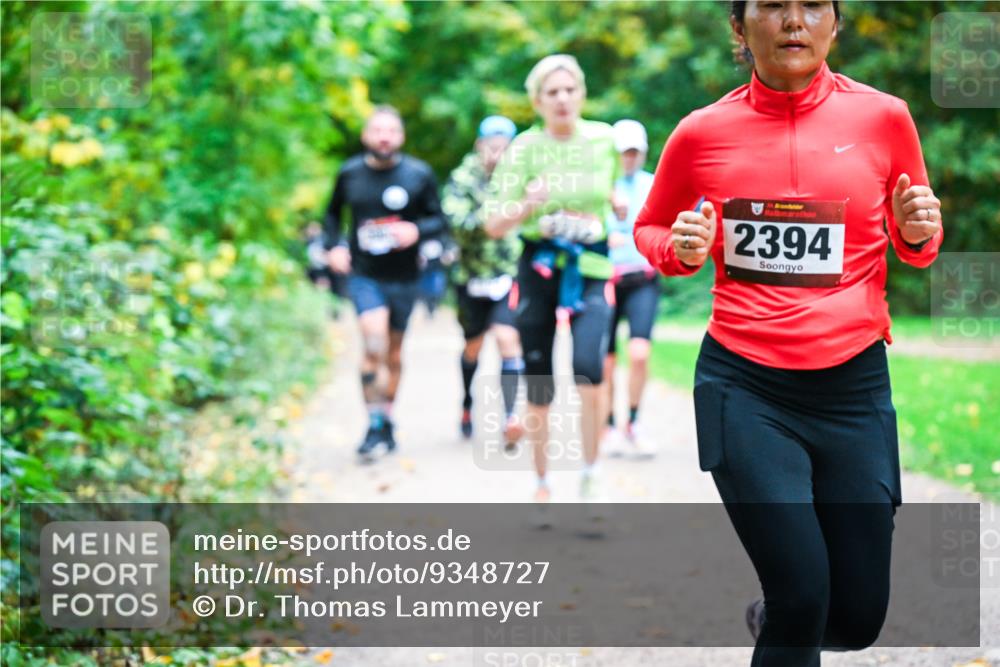 12.10.2025 - Bramfelder Halbmarathon 2025 Dr. Thomas Lammeyer http://msf.ph/oto/9348727 12.10.2025 10:28:21 Laufen 2394 meine-sportfotos.de
