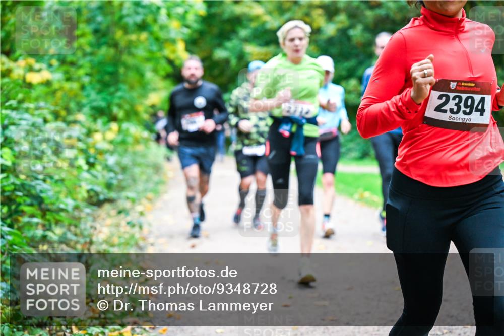 12.10.2025 - Bramfelder Halbmarathon 2025 Dr. Thomas Lammeyer http://msf.ph/oto/9348728 12.10.2025 10:28:22 Laufen 34, 2394 meine-sportfotos.de